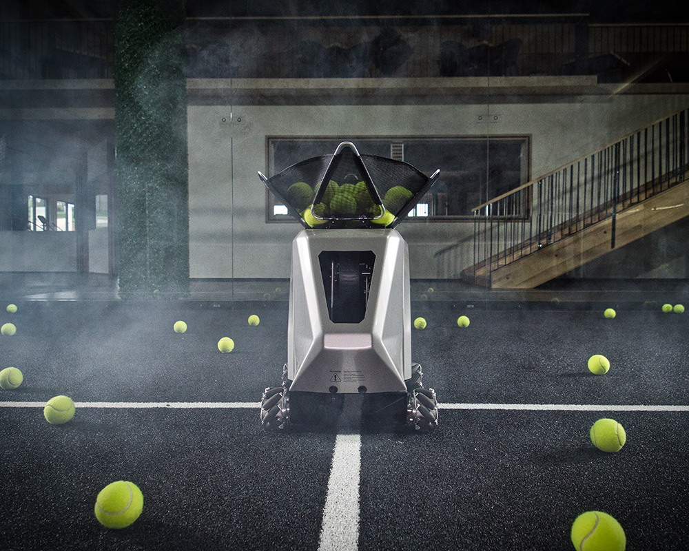 Moving padel ball launcher